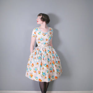SUMMERY FLORAL 50s DRESS WITH FULL SKIRT AND HUGE POCKETS - S