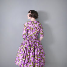 Load image into Gallery viewer, 50s PURPLE FLORAL COTTON DRESS WITH FULL SKIRT AND SHAWL COLLAR - S