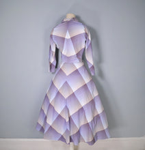 Load image into Gallery viewer, 40s 50s BLUE AND PURPLE CHEVRON CHECK COTTON DAY DRESS - S