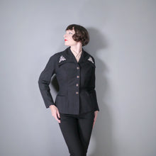 Load image into Gallery viewer, 50s SIMON MASSEY GREY WOOL JACKET WITH DECORATIVE EMBROIDERED COLLAR - M