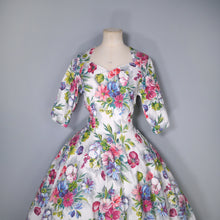 Load image into Gallery viewer, 50s HANDMADE WHITE FLORAL COTTON DRESS WITH FULL CIRCLE SKIRT -M