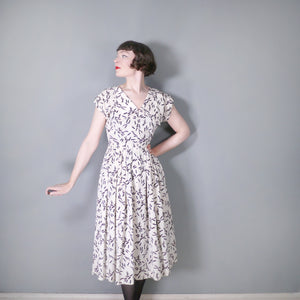 40s AMAZING WHIMSICAL NOVELTY PRINT DRESS WITH LOGGERS - S