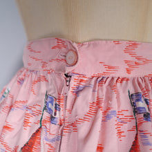 Load image into Gallery viewer, PINK 50s NOVELTY BORDER VILLAGE PRINT SKIRT - 24&quot;