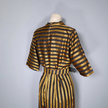 Load image into Gallery viewer, 40s GOLD AND BLACK STRIPED FITTED DRESS WITH COLLAR AND CINCH BELT - S