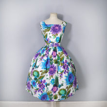 Load image into Gallery viewer, 50s 60s COLOURFUL FLORAL COTTON DAY DRESS WITH FULL SKIRT AND BELT - L / volup