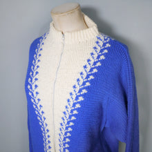 Load image into Gallery viewer, 60s BLUE WHITE HANDKNITTED ZIP FRONT JUMPER / SWEATER - M