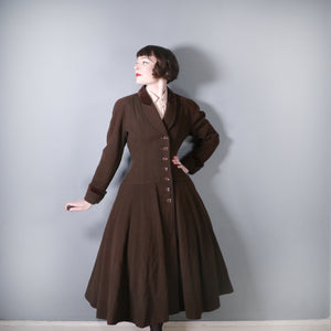 80s DOES 50s "MANSFIELD" CHESTNUT BROWN PRINCESS WOOL COAT WITH VELVET COLLAR - M