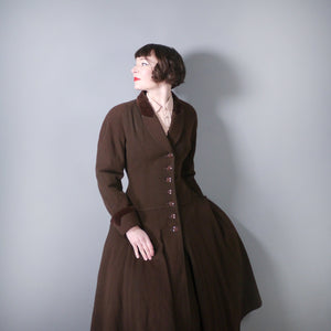 80s DOES 50s "MANSFIELD" CHESTNUT BROWN PRINCESS WOOL COAT WITH VELVET COLLAR - M