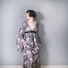Load image into Gallery viewer, 60s 70s JEAN VARON BLACK AND WHITE DRESS WITH PLUNGE NECK AND HUGE BELL SLEEVE - M