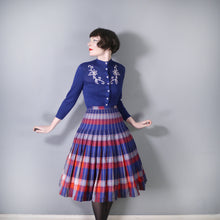 Load image into Gallery viewer, 60s SLIMMA BLUE RED PLEATED REVERSIBLE WOOL SKIRT - 28&quot;