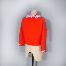 Load image into Gallery viewer, 50s &quot;ROYAL INDIA&quot; RED SOFT WOOL BEADED FLORAL CARDIGAN - M