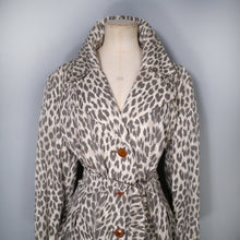 Load image into Gallery viewer, 70s LEOPARD ANIMAL PRINT COTTON BLEND TRENCH COAT / MAC - M / petite size