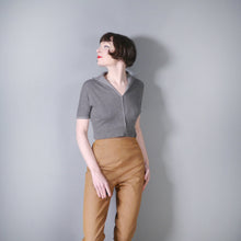Load image into Gallery viewer, 50s / 60s CROPPED GREY STRETCH COTTON COLLARED T-SHIRT TOP - S