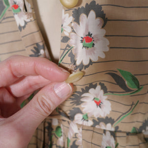 50s DAISY PRINT BROWN STRIPED FULL SKIRTED SHIRT DRESS - S