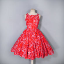 Load image into Gallery viewer, 50s DORIS DEB RED PAISLEY HANKERCHIEF PRINT CIRCLE SKIRT DAY DRESS - XS / PETITE