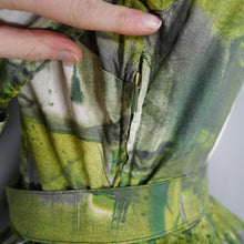 Load image into Gallery viewer, 60s GREEN PAINTERLY PRINT FULL SKIRTED COTTON SHIRTWAIST DRESS - S