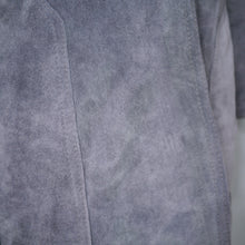 Load image into Gallery viewer, 70s GREY FLEECE LINED SUEDE COAT JACKET WITH SHEEPSKIN COLLAR - M