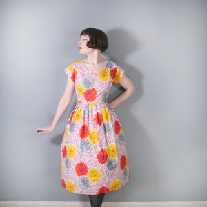 50s LARGE FLORAL PRINT RED YELLOW AND GREY COTTON DAY DRESS - M