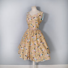 Load image into Gallery viewer, 50s NOVELTY PARIS POSTCARDS AND LETTER FULL SKIRT DAY DRESS - S