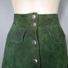 Load image into Gallery viewer, DARK FOREST GREEN 70s SUEDE A-LINE SHORT SKIRT - 28&quot;