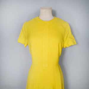 60s SLEEK BRIGHT YELLOW MOD SHIFT DRESS - M