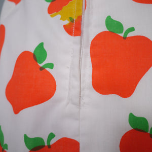 THE VESTED GENTRESS APPLE PRINT NOVELTY SHORT SKIRT - 27"