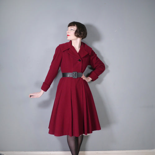 40s 50s WINE RED PRINCESS WOOL AUTUMN / WINTER COAT - S-M