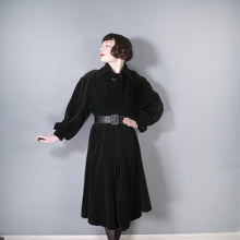 Load image into Gallery viewer, 40s 50s SHUBETTE BLACK FINE VELVETY CORD BALLOON SLEEVE COAT - M