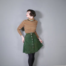 Load image into Gallery viewer, DARK FOREST GREEN 70s SUEDE A-LINE SHORT SKIRT - 28&quot;