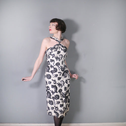 50s BLACK AND WHITE ROSE PRINT WIGGLE DRESS WITH DRAPED BUST AND STRAPS - XS