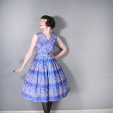 Load image into Gallery viewer, 50s BLUE WHITE FLOCKED TAFFETA PARTY DRESS - XS-S