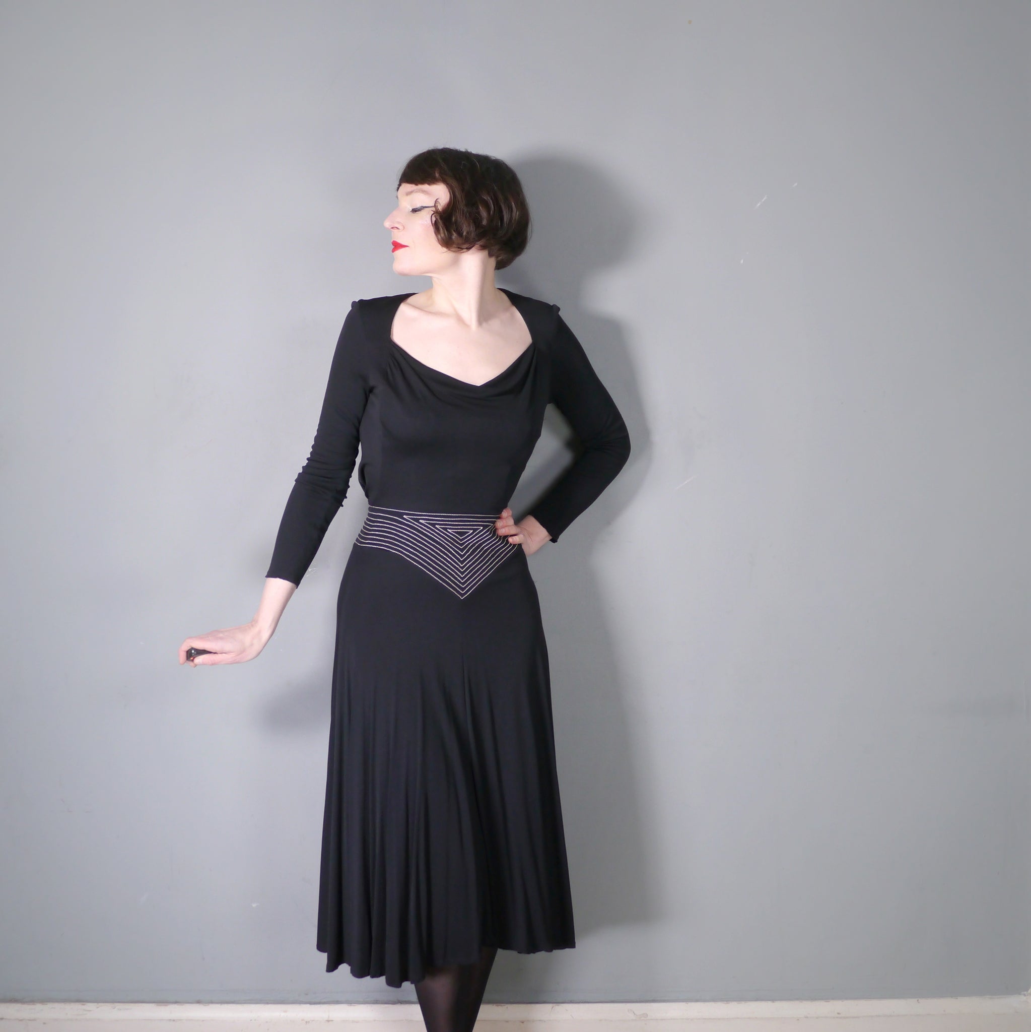 70s DOES 40s HILARY FLOYD ART DECO STYLE SLINKY BLACK BACKLESS DRESS - Sartorial Matters 70s DOES 40s HILARY FLOYD ART DECO STYLE SLINKY BLACK BACKLESS DRESS - Sartorial Matters