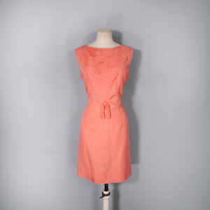 60s "RODNEY" CORAL ORANGE SHIFT DRESS WITH PLEAT DETAILS - M