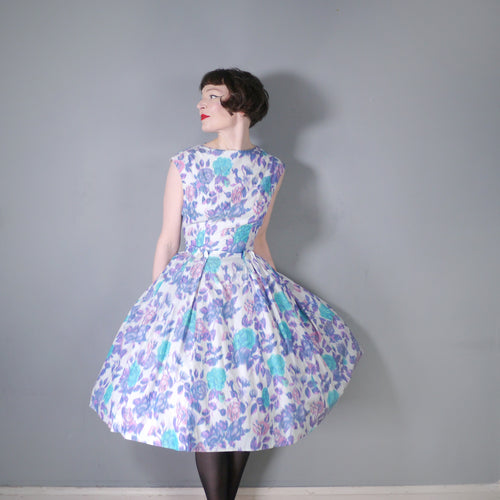 50s 60s SILKY PASTEL HAZE FLORAL PRINT FULL SKIRTED DRESS - M-L