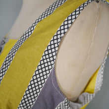 Load image into Gallery viewer, 50s 60s YELLOW GREY STRIPED COTTON DAY DRESS - M