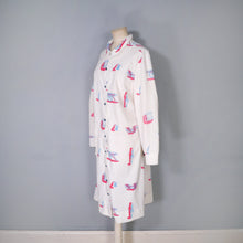 Load image into Gallery viewer, 70s VESTED GENTRESS NOVELTY PRINT LIGHT DUSTER COAT / DRESS - M-L