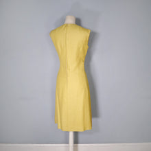 Load image into Gallery viewer, 60s STRIKING MUSTARD YELLOW LINEN WITH COLOURBLOCK SCALLOP PLEAT - S