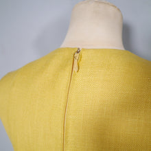 Load image into Gallery viewer, 60s STRIKING MUSTARD YELLOW LINEN WITH COLOURBLOCK SCALLOP PLEAT - S