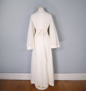 70s CREAM COLOURED FESTIVAL / BOHEMIAN MAXI DRESS WITH ANGEL SLEEVE - S