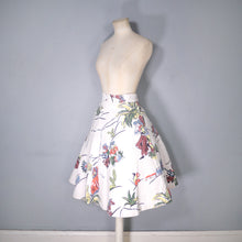 Load image into Gallery viewer, 50s MEXICAN NOVELTY DANCER AND SMOKER PRINT WHITE A-LINE SKIRT - 25-26&quot;