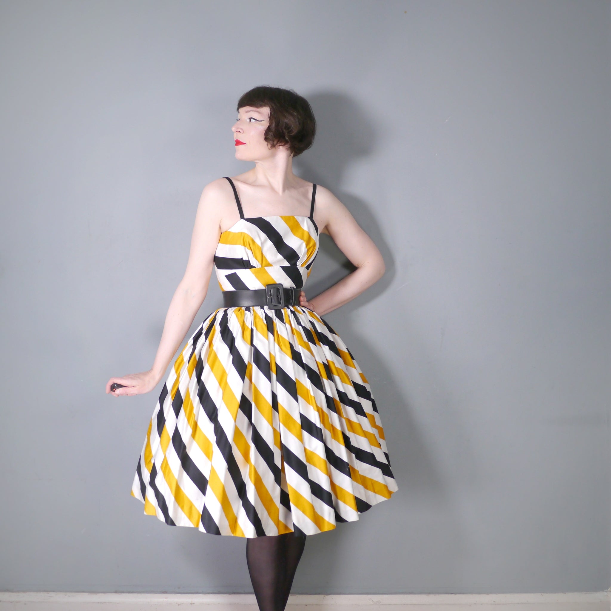 50s MELBRAY LIQUORICE STRIPE YELLOW BLACK CREAM FULL SKIRTED SUN DRESS Sartorial Matters 50s MELBRAY LIQUORICE STRIPE YELLOW BLACK CREAM FULL SKIRTED SUN DRESS Sartorial Matters