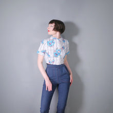 Load image into Gallery viewer, CROPPED 50s FLORAL BOLERO SHIRT JACKET WITH PETER PAN COLLAR - S