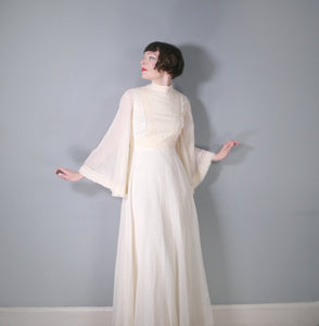 70s CREAM COLOURED FESTIVAL / BOHEMIAN MAXI DRESS WITH ANGEL SLEEVE - S