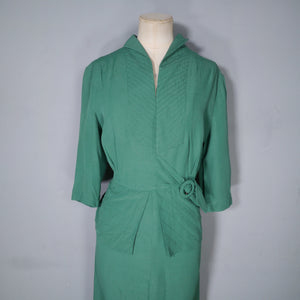 40s GREEN DRESS WITH PEPLUM AND WAIST BUCKLE AND STRAP DESIGN - M-L