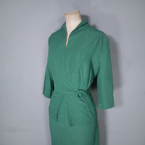 40s GREEN DRESS WITH PEPLUM AND WAIST BUCKLE AND STRAP DESIGN - M-L