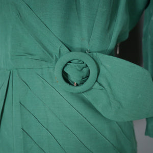 40s GREEN DRESS WITH PEPLUM AND WAIST BUCKLE AND STRAP DESIGN - M-L