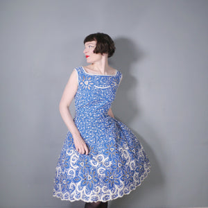 50s BLUE WHITE SOUTACHE AND CUT OUT LACE FIT AND FLARE DRESS - M