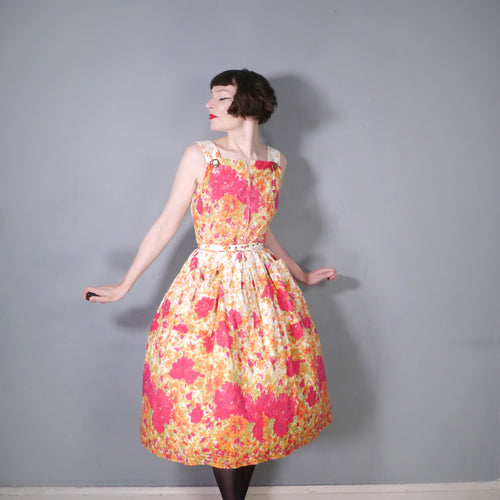 ORANGE AND RED FLORAL 50s 60s FULL SKIRTED SUN DRESS WITH BELT - M