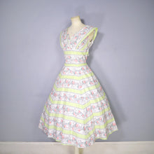 Load image into Gallery viewer, 50s PALE GREEN ROSE BAND PRINT COTTON DAY DRESS - XS-S