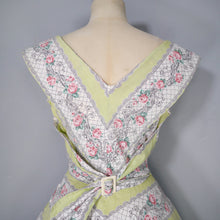 Load image into Gallery viewer, 50s PALE GREEN ROSE BAND PRINT COTTON DAY DRESS - XS-S